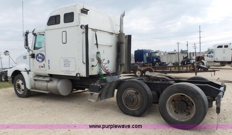 image for item K5772 2007 International 9400i semi truck