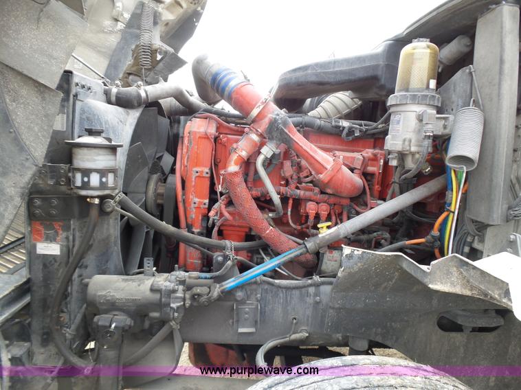 image for item K5772 2007 International 9400i semi truck