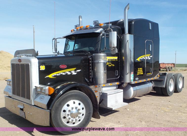 image for item K6948 2006 Peterbilt 379 semi truck