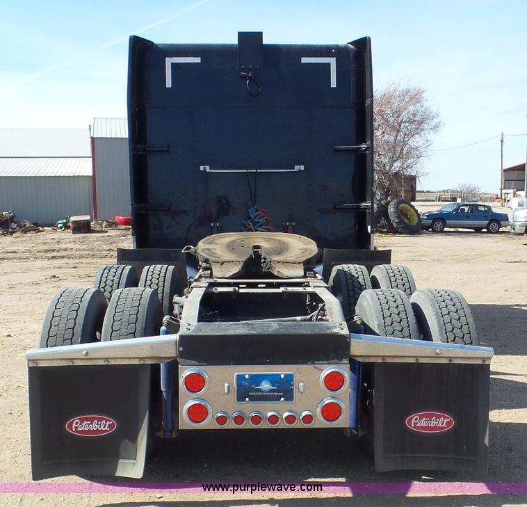 image for item K6948 2006 Peterbilt 379 semi truck