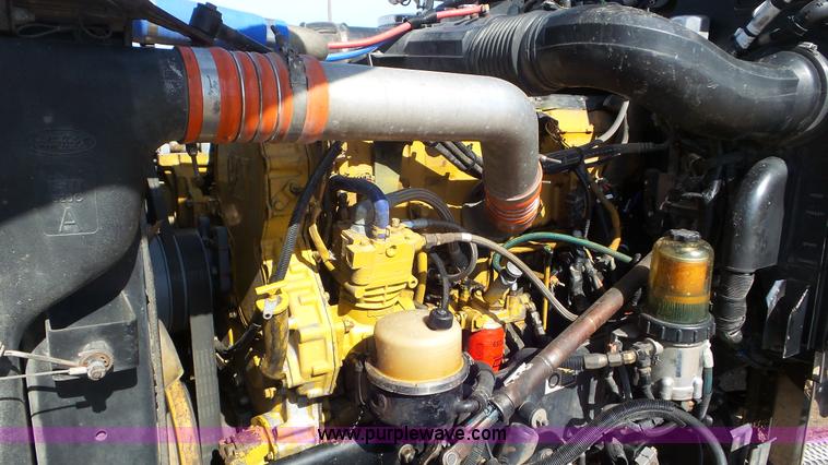 image for item K6948 2006 Peterbilt 379 semi truck