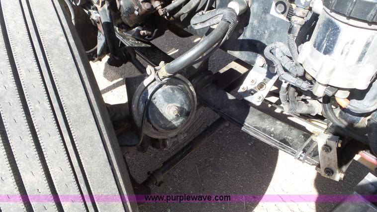 image for item K6948 2006 Peterbilt 379 semi truck