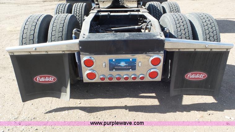 image for item K6948 2006 Peterbilt 379 semi truck
