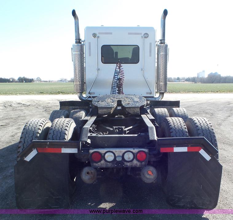 image for item K6951 2005 Kenworth W900L semi truck