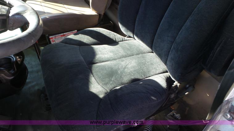 image for item K6951 2005 Kenworth W900L semi truck