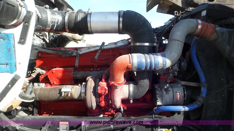 image for item K6951 2005 Kenworth W900L semi truck