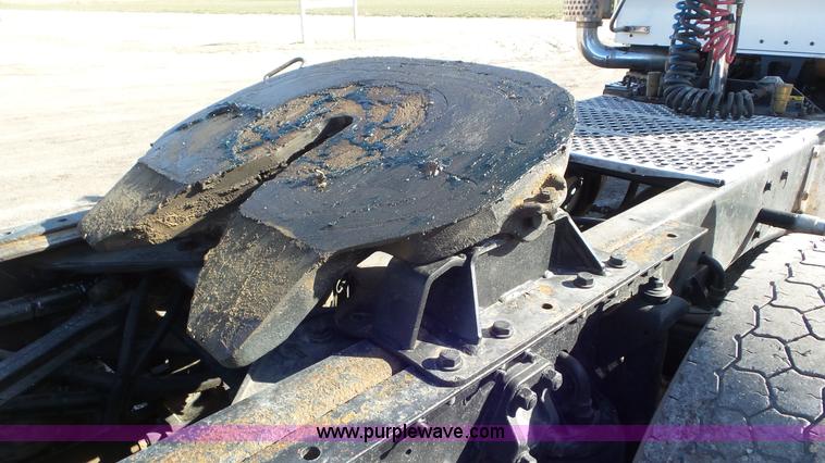 image for item K6951 2005 Kenworth W900L semi truck