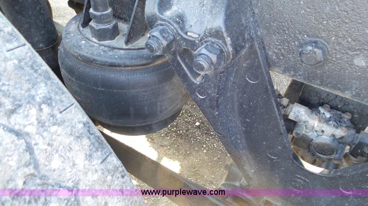 image for item K6951 2005 Kenworth W900L semi truck