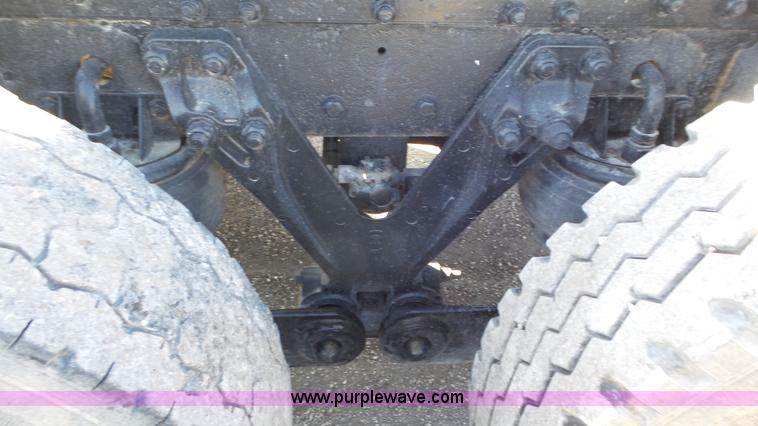 image for item K6951 2005 Kenworth W900L semi truck