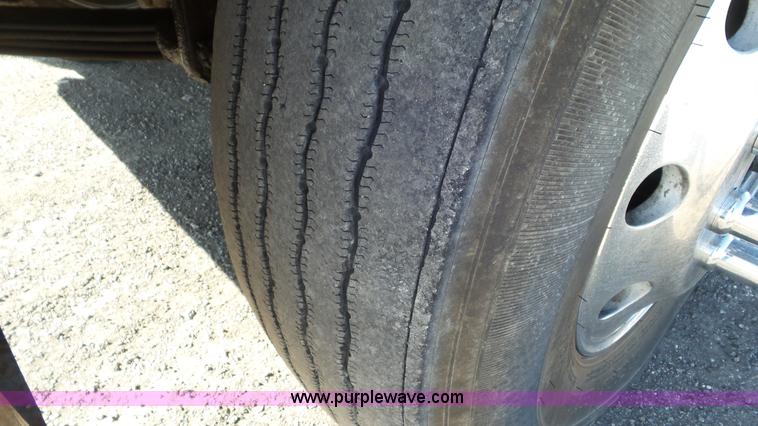 image for item K6951 2005 Kenworth W900L semi truck