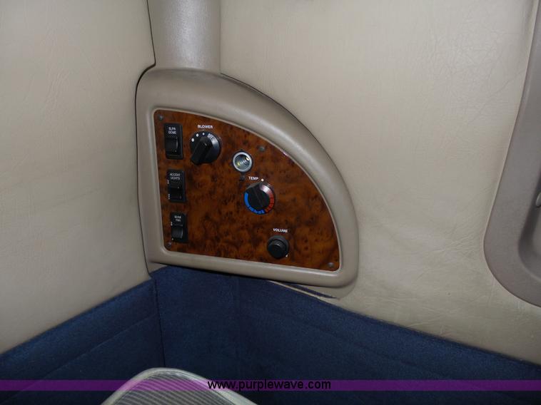 image for item L3663 2007 International 9400i semi truck