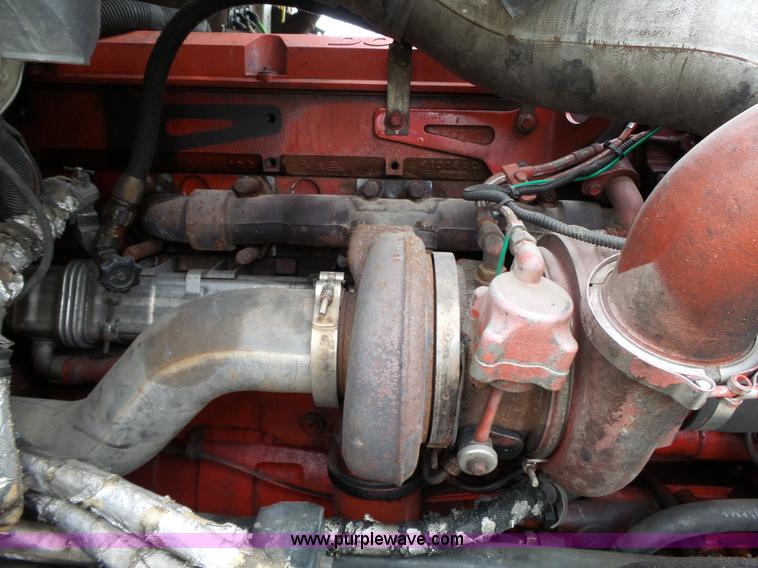 image for item L3663 2007 International 9400i semi truck