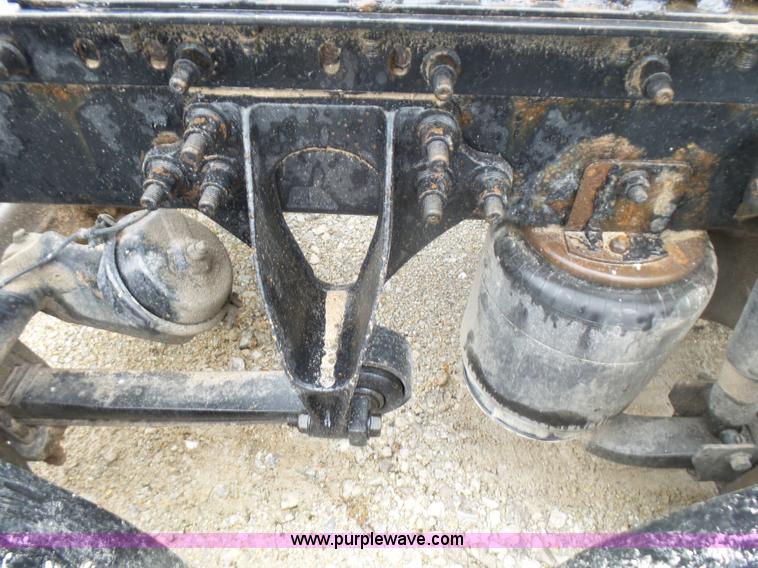 image for item L5416 2007 International 9400i semi truck