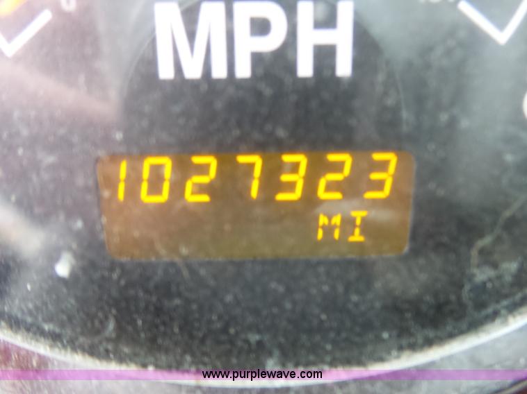 image for item L5416 2007 International 9400i semi truck