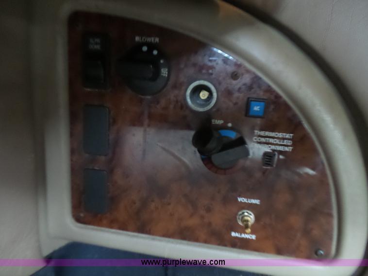 image for item L5416 2007 International 9400i semi truck