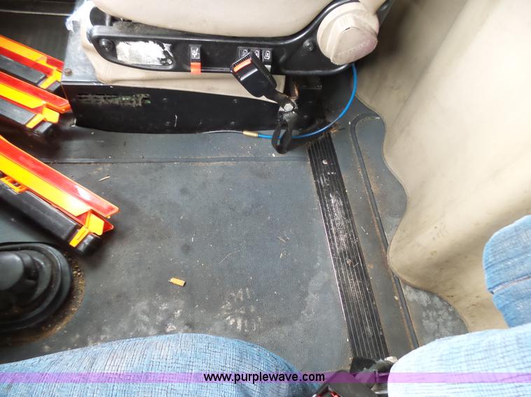 image for item L5418 2006 International 9400i semi truck