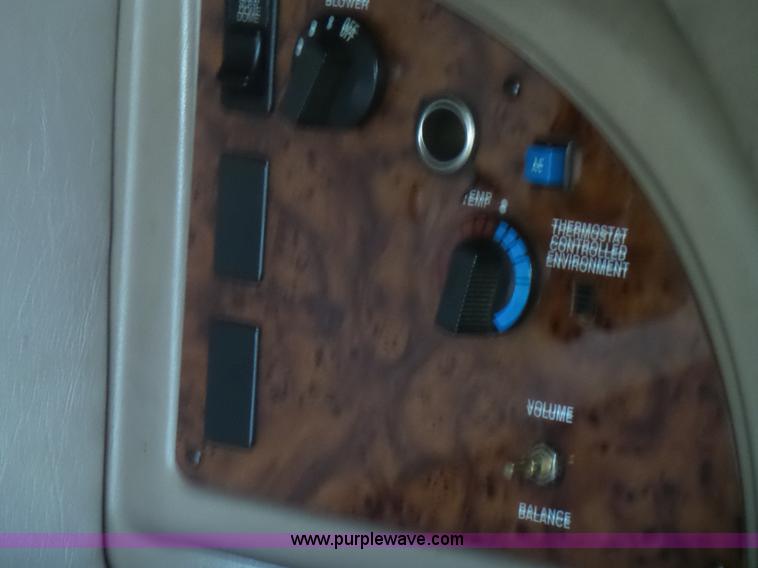 image for item L5418 2006 International 9400i semi truck