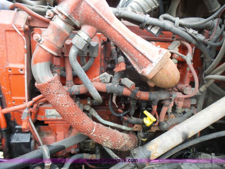 image for item L5418 2006 International 9400i semi truck