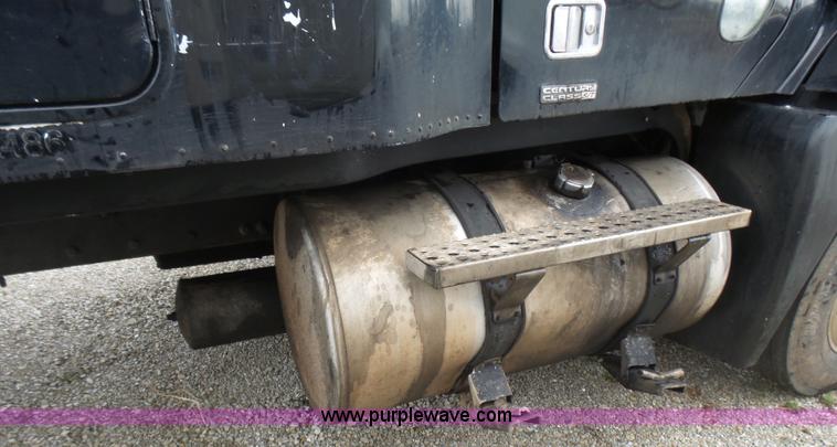 image for item L5419 2003 Freightliner Century Class ST120 semi truck