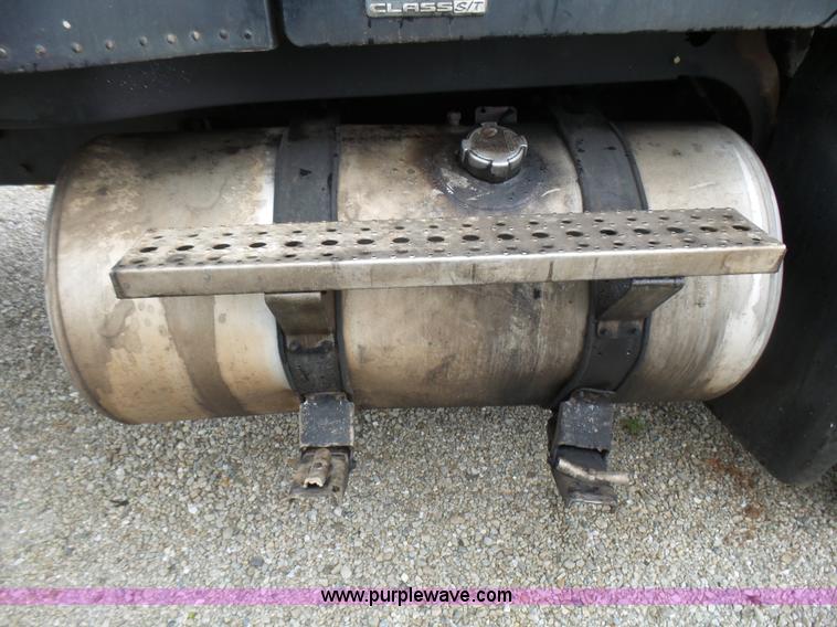 image for item L5419 2003 Freightliner Century Class ST120 semi truck