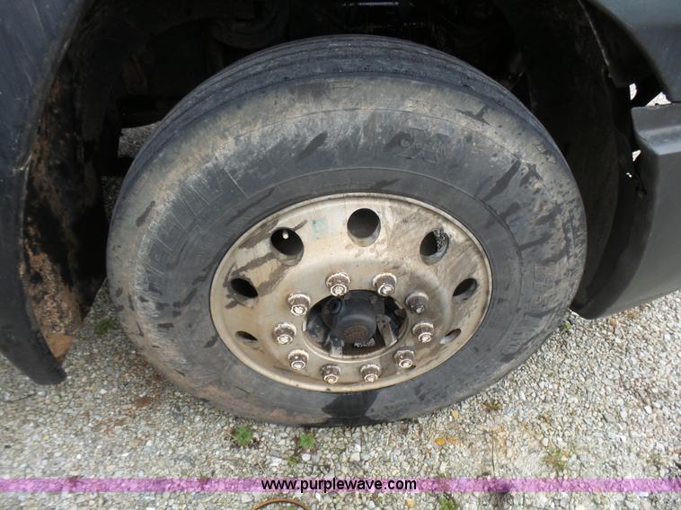 image for item L5419 2003 Freightliner Century Class ST120 semi truck