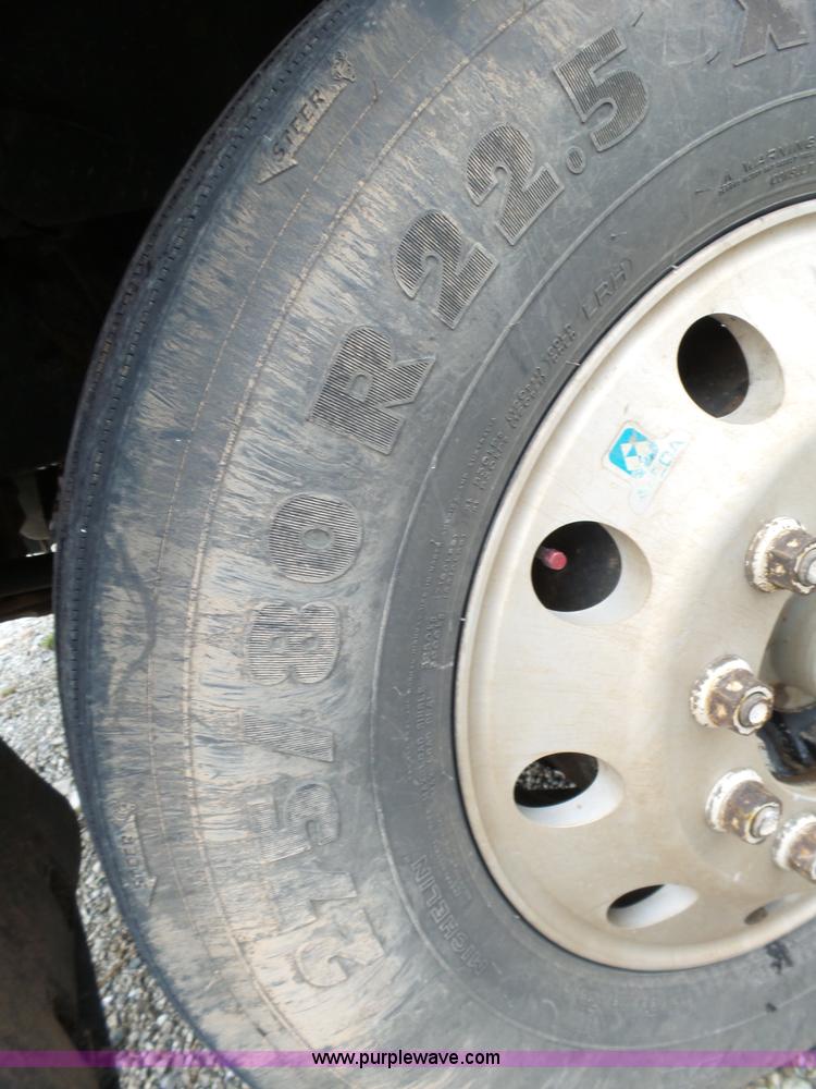 image for item L5419 2003 Freightliner Century Class ST120 semi truck