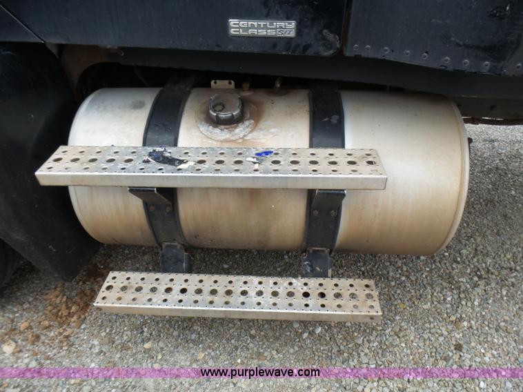 image for item L5419 2003 Freightliner Century Class ST120 semi truck