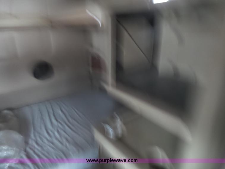 image for item L5420 2005 International 9400i semi truck