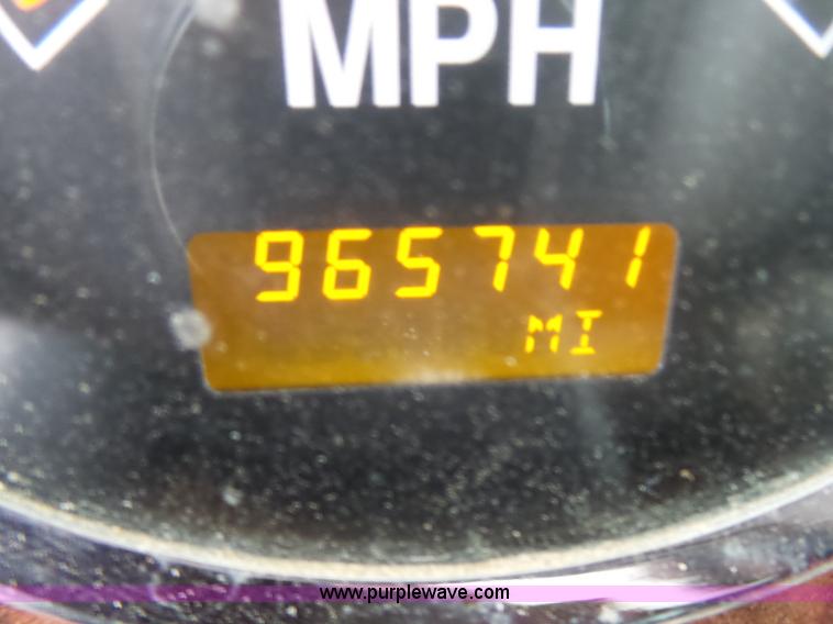 image for item L5421 2007 International 9400i semi truck