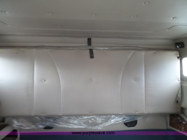 image for item L5421 2007 International 9400i semi truck