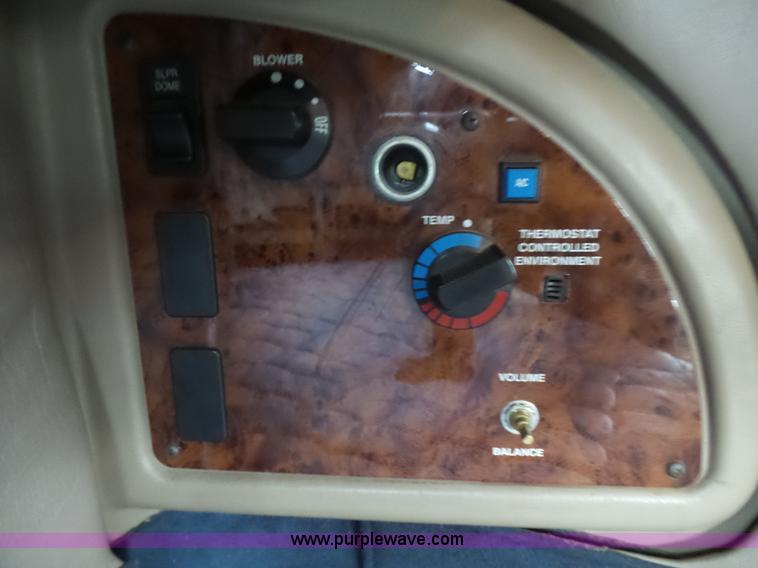 image for item L5421 2007 International 9400i semi truck