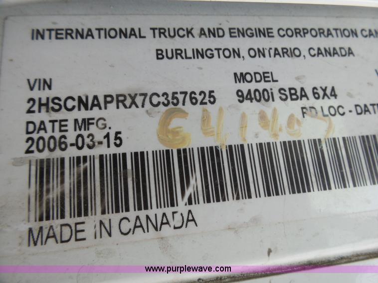 image for item L5421 2007 International 9400i semi truck