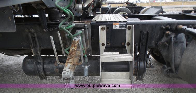 image for item L5422 2006 Freightliner Century Class ST120 semi truck