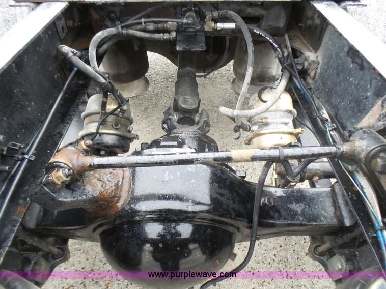 image for item L5422 2006 Freightliner Century Class ST120 semi truck