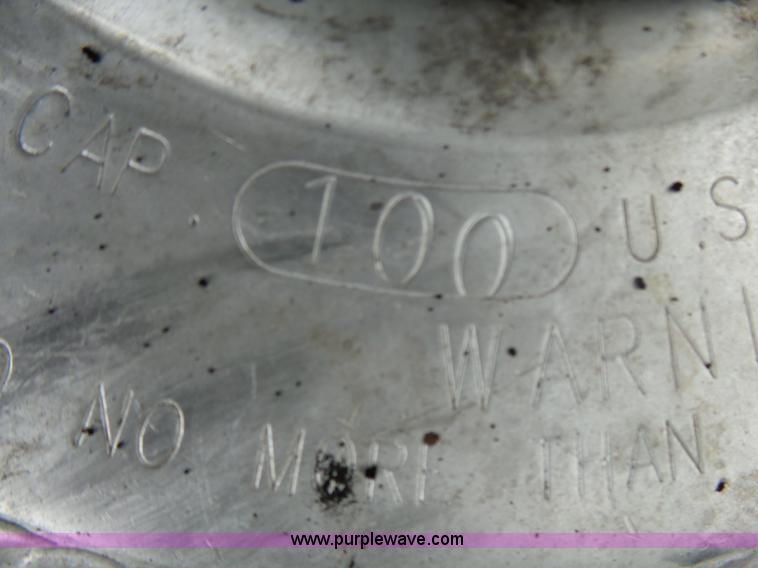 image for item L5422 2006 Freightliner Century Class ST120 semi truck