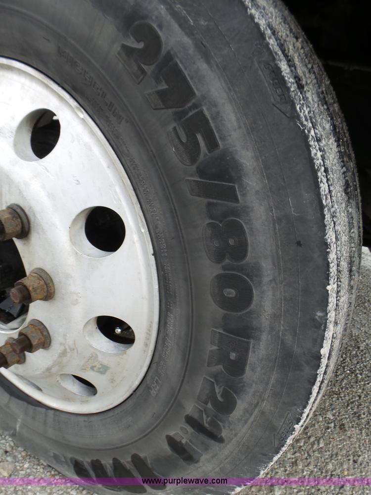 image for item L5422 2006 Freightliner Century Class ST120 semi truck