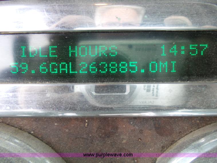 image for item L5422 2006 Freightliner Century Class ST120 semi truck