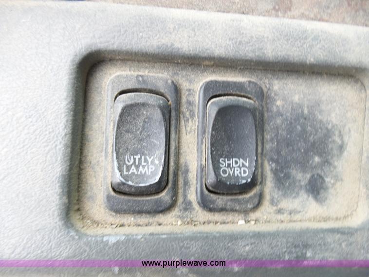 image for item L5422 2006 Freightliner Century Class ST120 semi truck