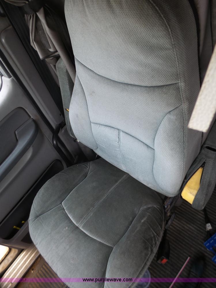 image for item L5422 2006 Freightliner Century Class ST120 semi truck