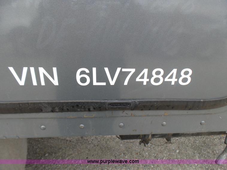 image for item L5422 2006 Freightliner Century Class ST120 semi truck