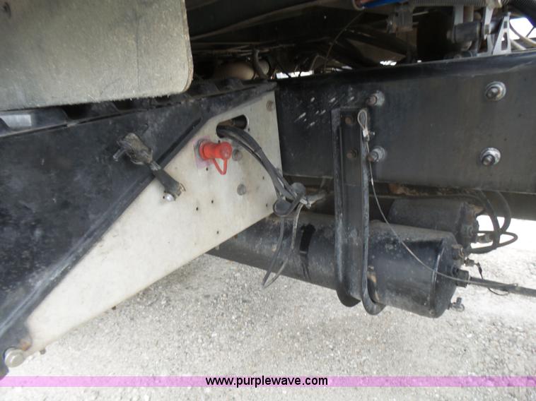 image for item L5423 2007 International 9400i semi truck