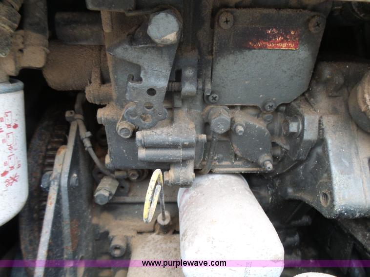 image for item L5423 2007 International 9400i semi truck