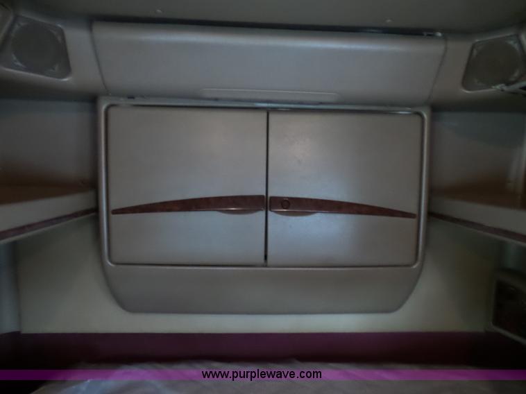 image for item L5423 2007 International 9400i semi truck