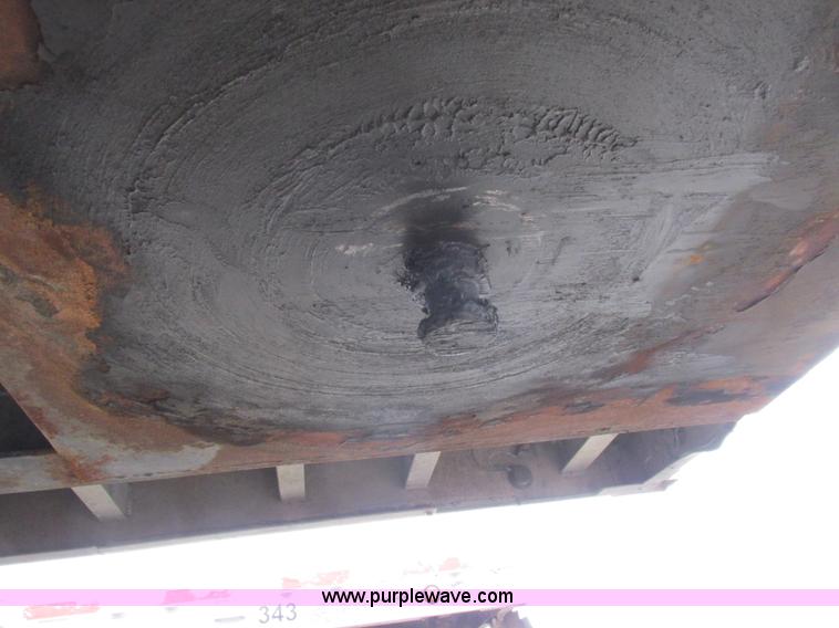 image for item L7102 1999 Wilson CF902 flatbed trailer