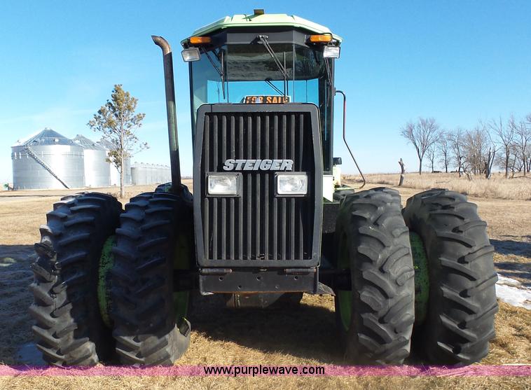 image for item AL9222 1987 Steiger Wildcat 1000 4WD tractor