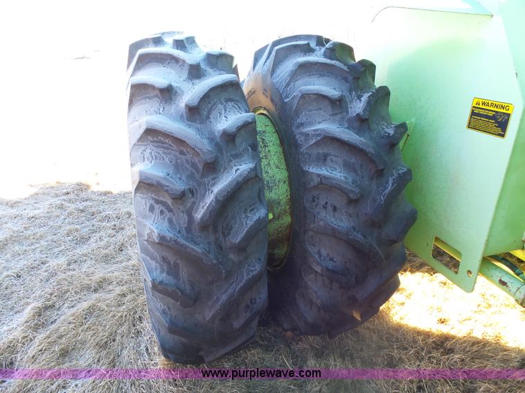 image for item AL9222 1987 Steiger Wildcat 1000 4WD tractor