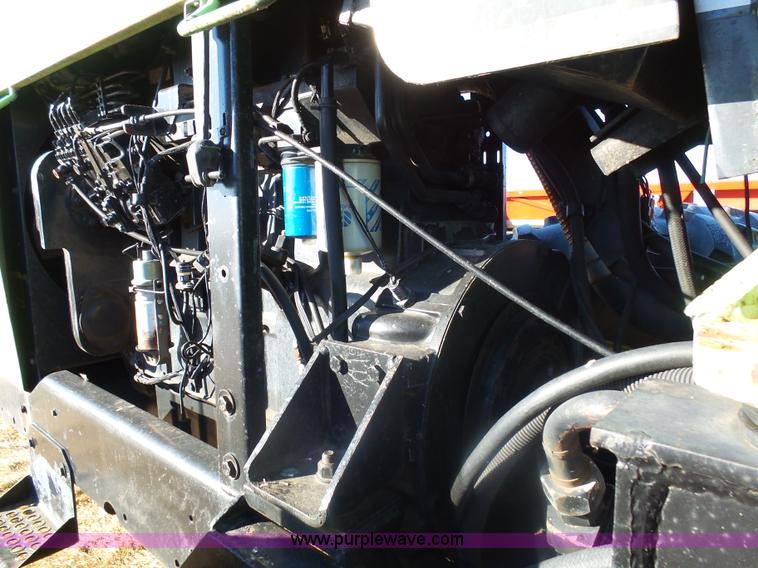 image for item AL9222 1987 Steiger Wildcat 1000 4WD tractor