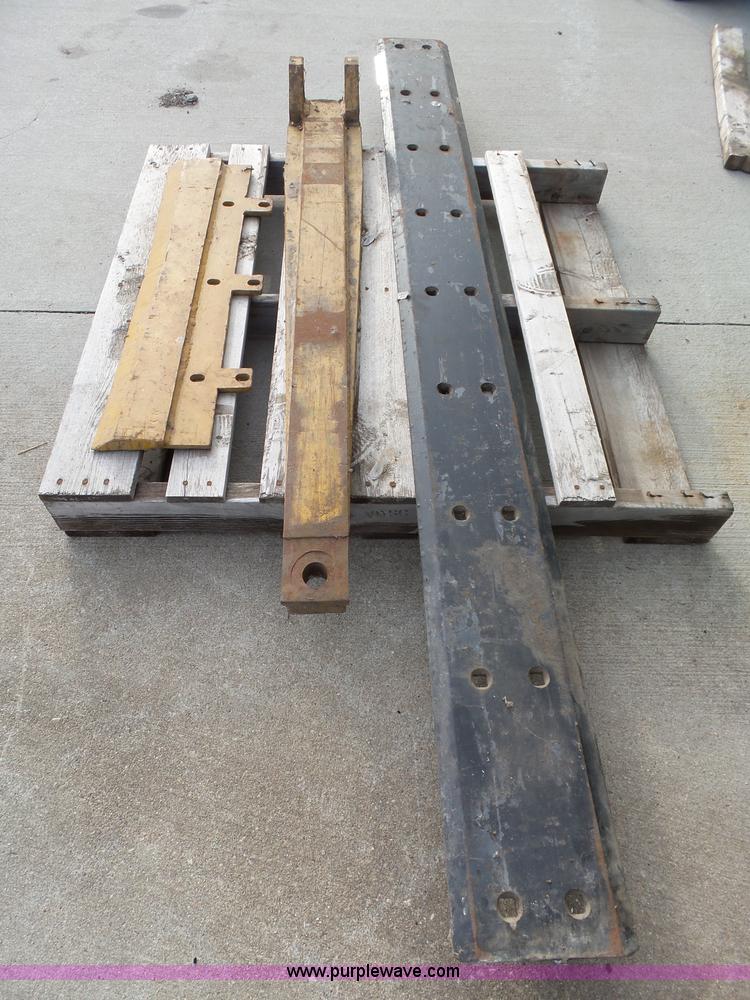 image for item BT9277 Assorted Reynolds scraper accessories