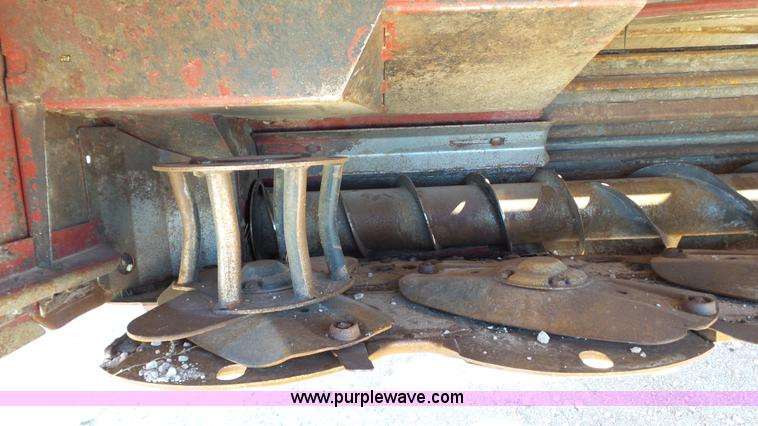 image for item BZ9071 2014 MacDon M205 self-propelled windrower