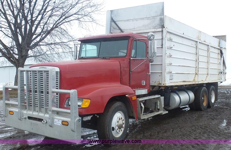 image for item J1685 1993 Freightliner silage grain truck